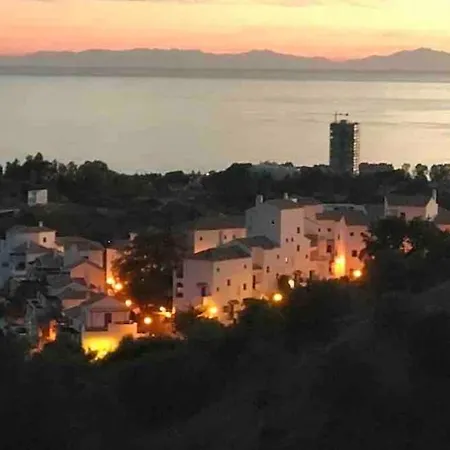 Brisas Del Mar Apartment